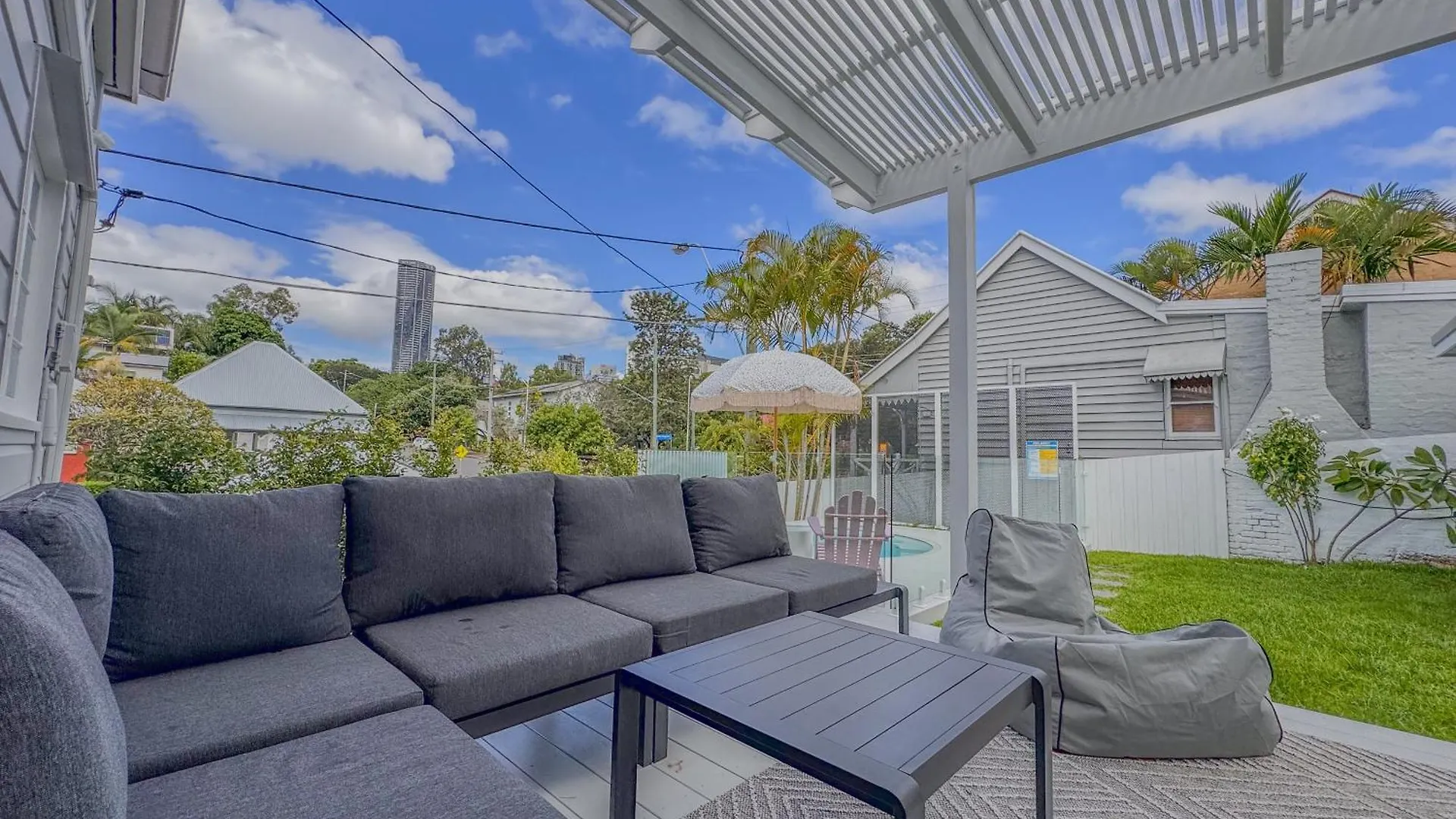 Villa Springhill Retreat - Inner-City, Pool + Sauna Brisbane