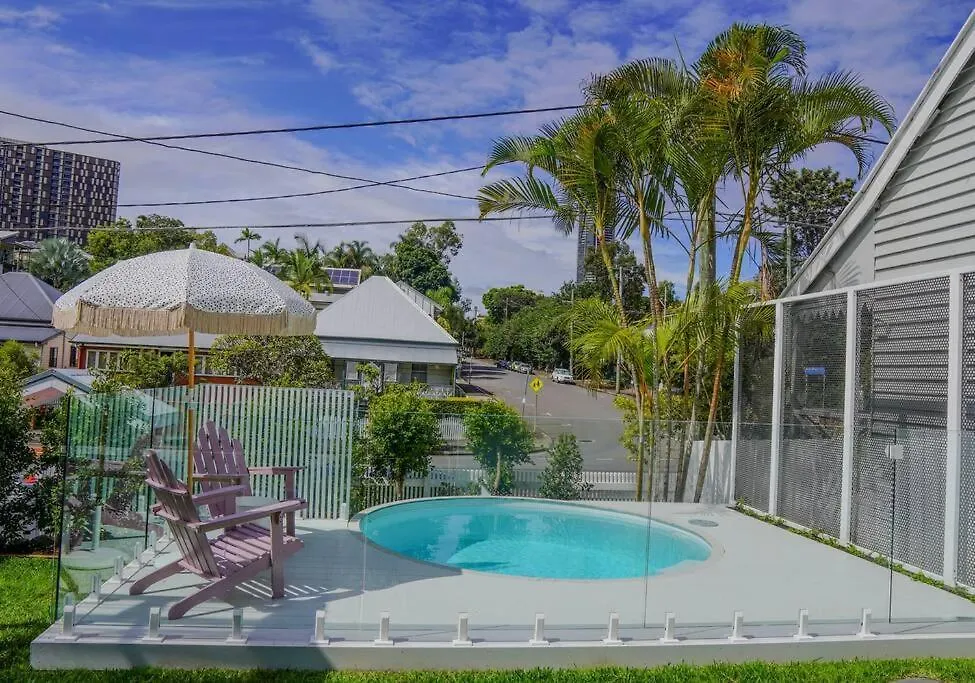 Springhill Retreat - Inner-City, Pool + Sauna Brisbane