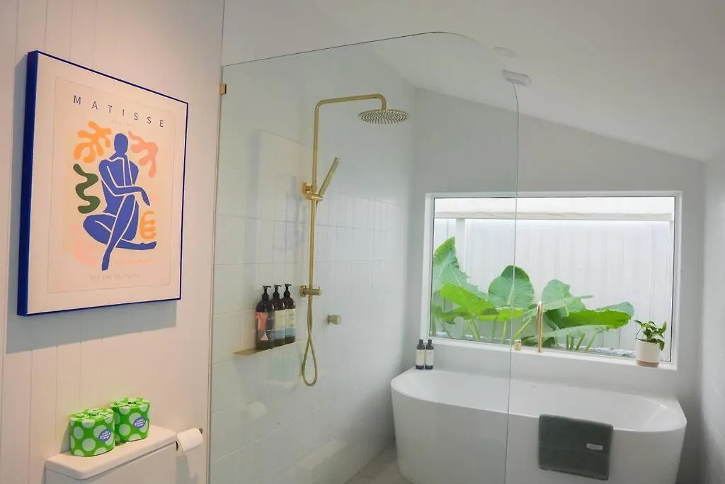 Springhill Retreat - Inner-City, Pool + Sauna Brisbane